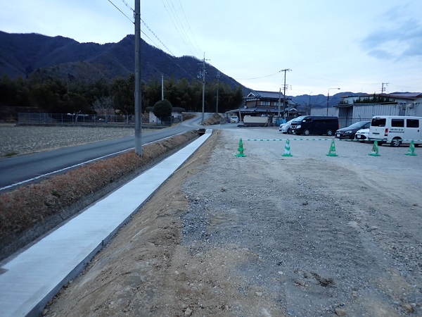 H会社　駐車場造成